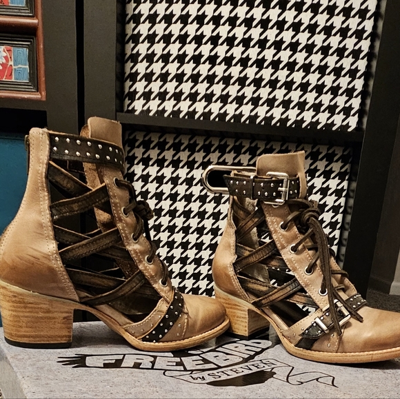 Freebird by Steven - Cheyenne Taupe Multi size 7 - Picture 4 of 6